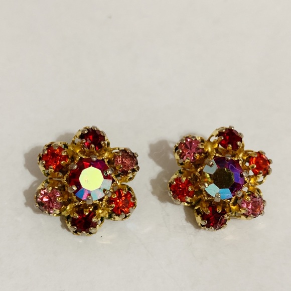 Vintage Jewelry - Vintage Austria Rhinestone Flower Earrings Vintage Jewelry - Vintage Austria Rhinestone Flower Earrings